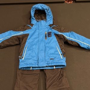 Boys Spyder jacket and overalls, size 6, excellent condition. Blue and black